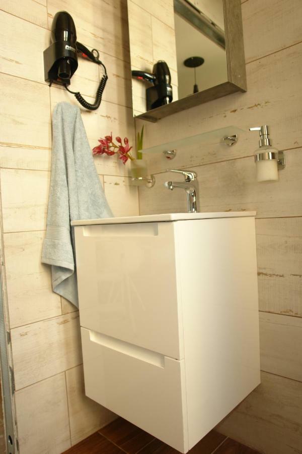"Green Apartment" Close To Port & Center - Parking Patras Dış mekan fotoğraf